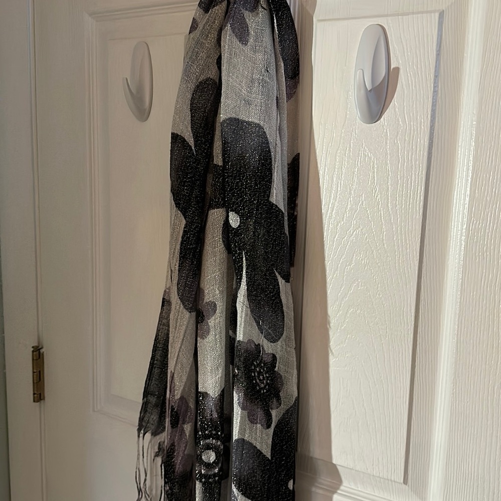 Pretty scarf/ wrap